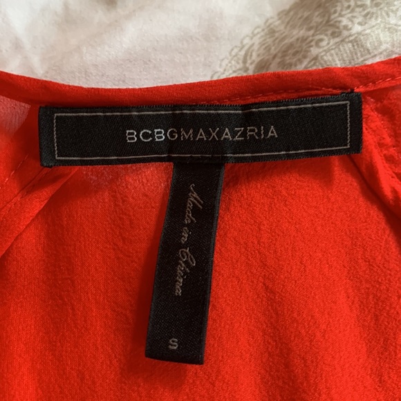 BCBG silk asymmetrical top. Size S. - Picture 4 of 4